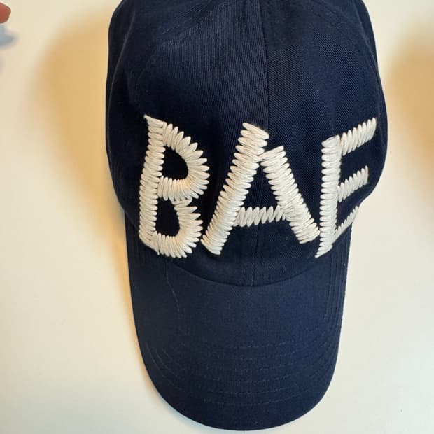 Bestiee BAE 네이비 볼캡