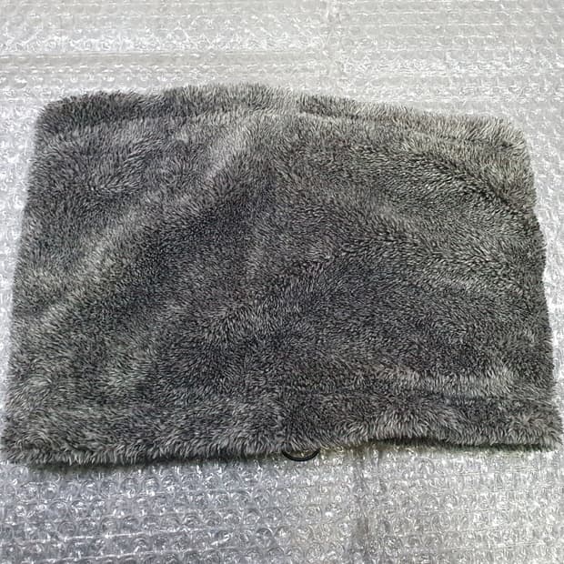 유니클로 보아털 방한 넥워머