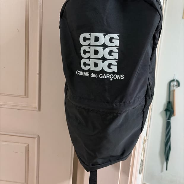 꼼데가르송 백팩