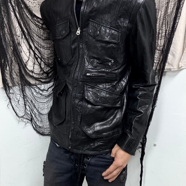 Multi Pocket Sheep Leather Neck Button J