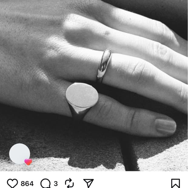 Sophie buhai gold large signet ring