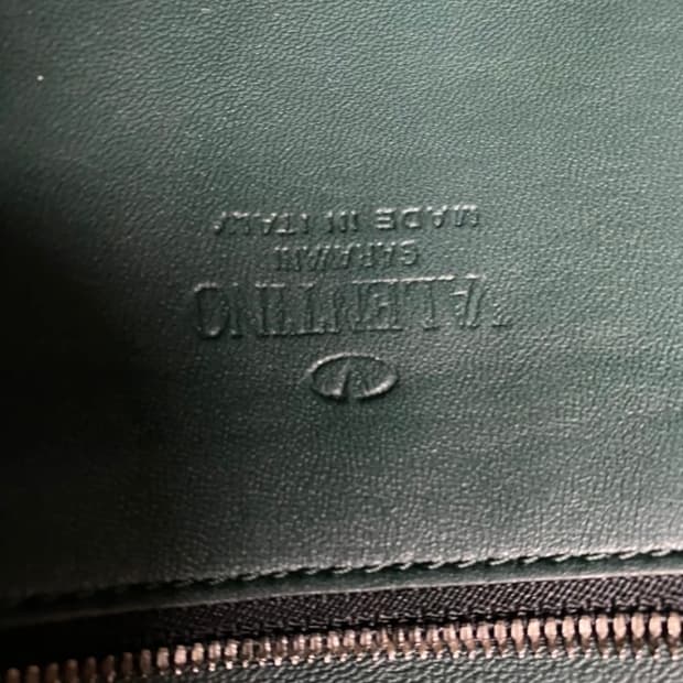 [Valentino Garavani] 아카이브 투톤 레더 핸들 클러치