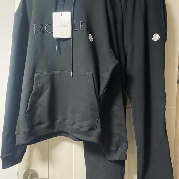 몽클레어 후드트레이닝세트