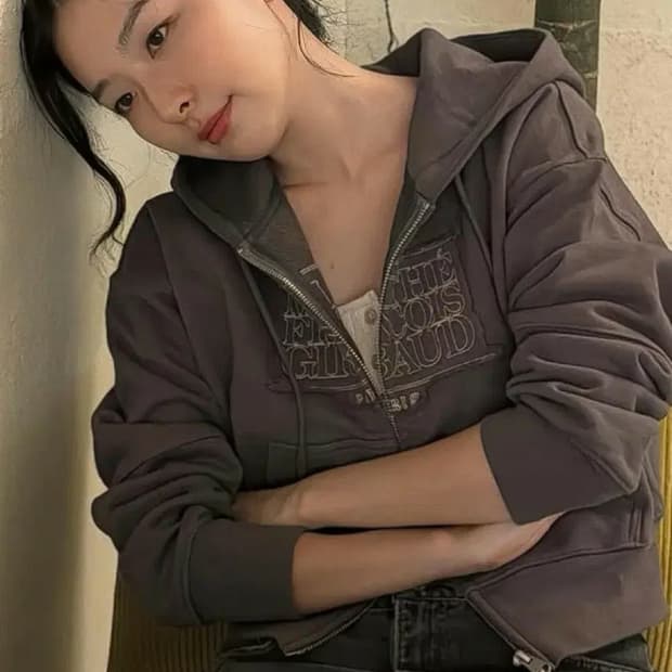 (슬기st) 마리떼프랑소와저버 클래식 로고 크롭 후드집업 차콜 (M)