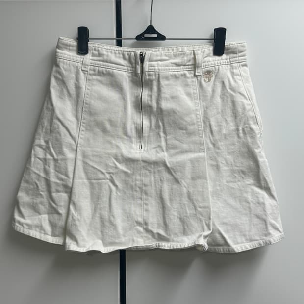 한섬 SJSJ 23FW 64-94 화이트 코튼 스커트
