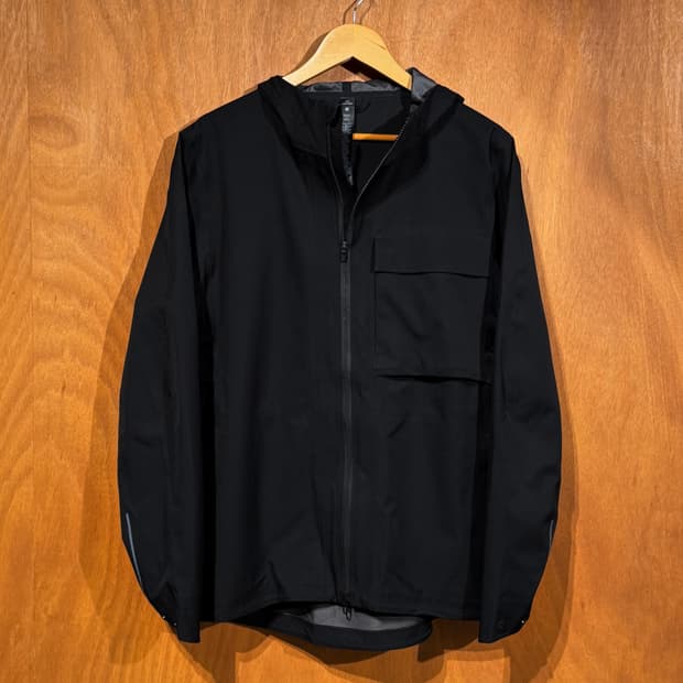 룰루레몬 블랙 아웃푸어 자켓 L 바람막이