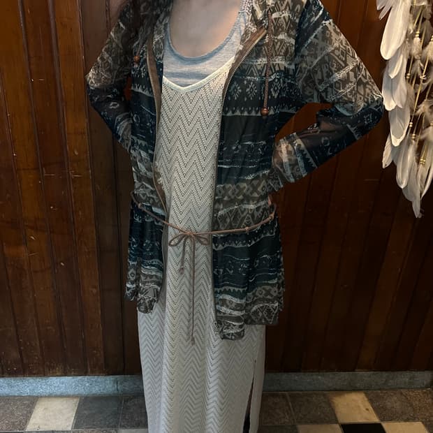 205 zero bohemian hood zip-up