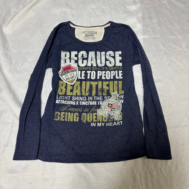 “Unknown” Y2K Print Navy Sleeve
