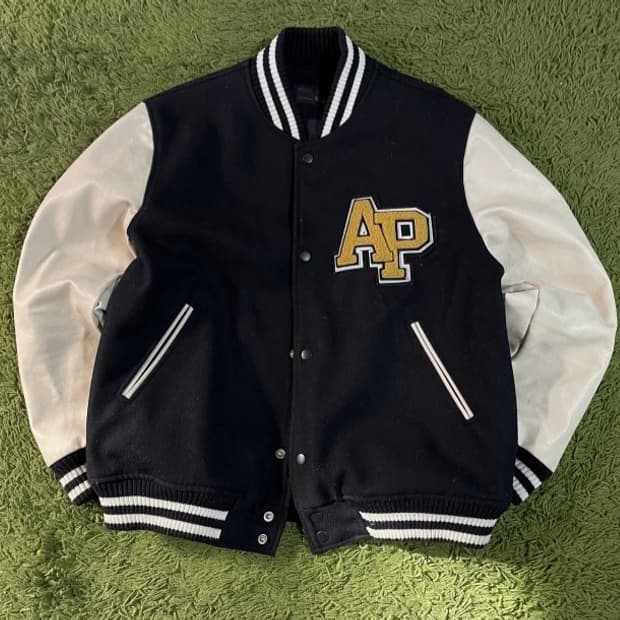 빈티지 블랙 레더 소매 야구 점퍼 AP 패치 100/L