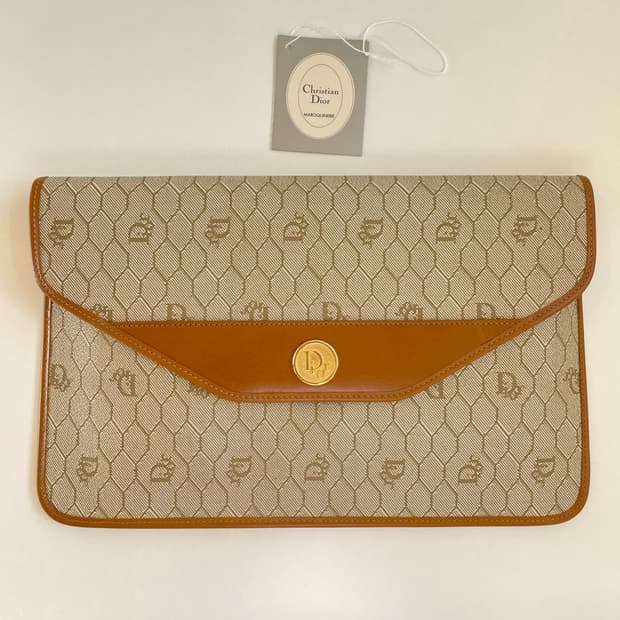 디올 허니콤 클러치백 새상품