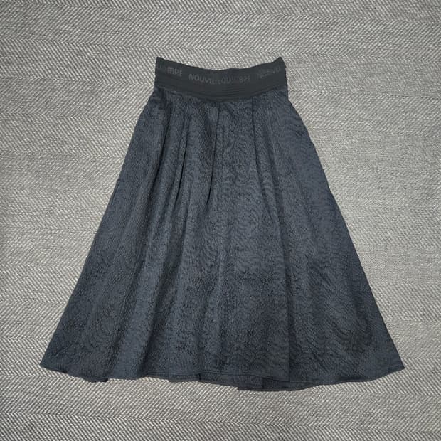 한섬 시스템 23ss SYSTEM 블랙 플레어 스커트 밴딩스커트