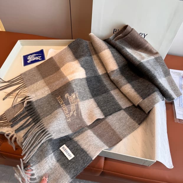 버버리숙녀 리버서블 스카프100% 램스울

