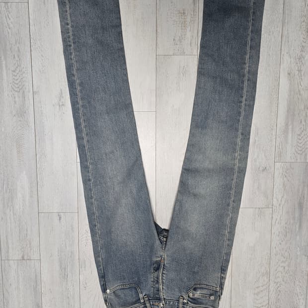 APC 아페쎄 뉴스탠다드 클래식핏