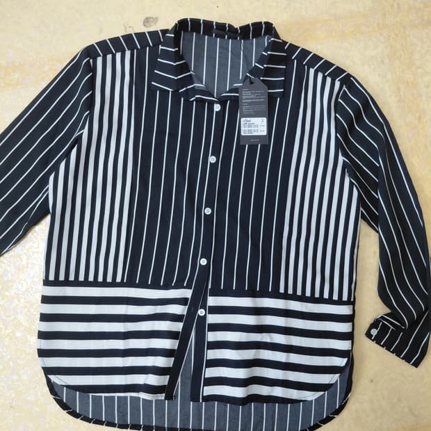 새상품) LeShop 유니크 스트라이프 셔츠