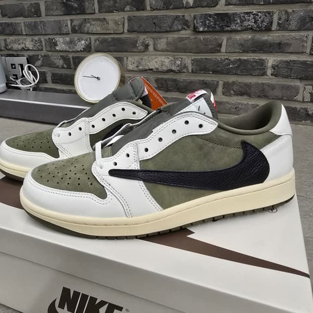 새상품 나이키운동화 조던1 스캇 275