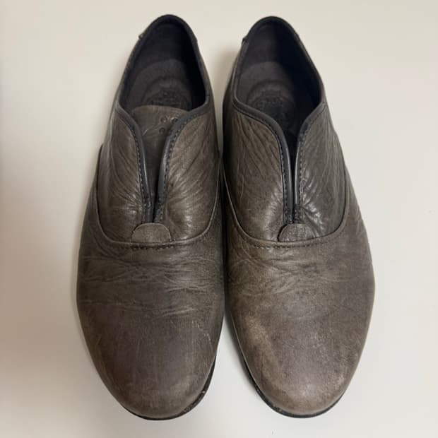 Gravis dylan slip on