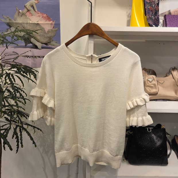 DKNY 프릴 반팔 니트티