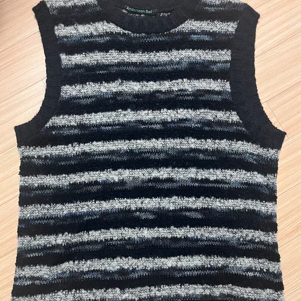 앤더슨벨 튀니지 니트 베스트