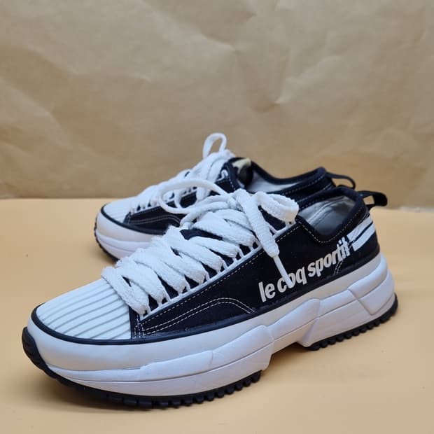 르꼬끄 여성스니커즈240 굽4