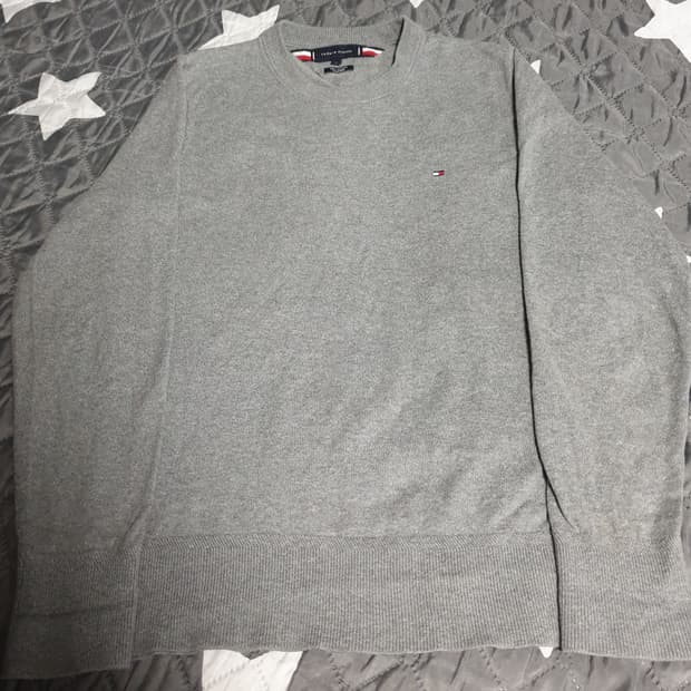 타미힐피거 스몰로고 피마코튼 캐시미어 혼방 니트 그레이 (S)