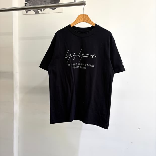 NEW ERA X YOHJI YAMAMOTO 반팔 티셔츠