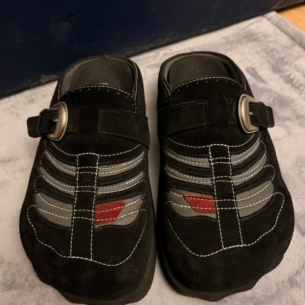 써저리 쏘유레슈어 뮬 블랙 280 사이즈