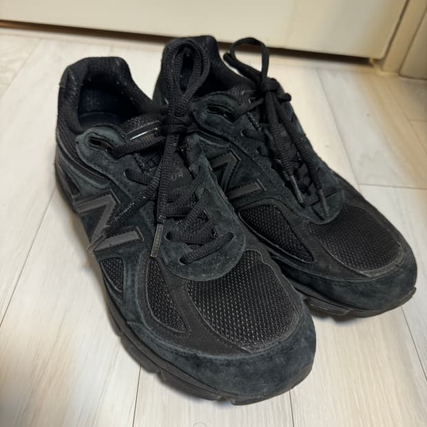 뉴발란스 990 v4 트리플블랙 265 발볼D