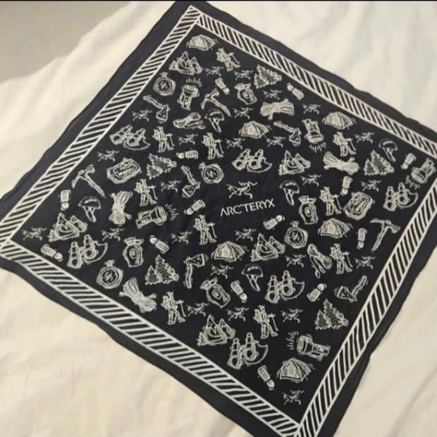 아크테릭스 반다나 손수건 스카프 