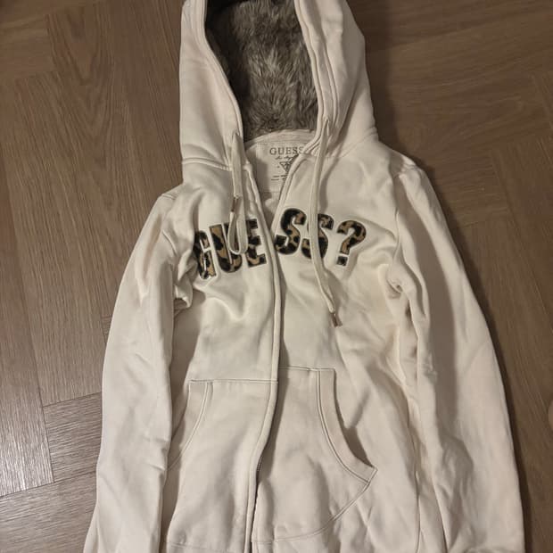 갸루 게스 퍼 후드