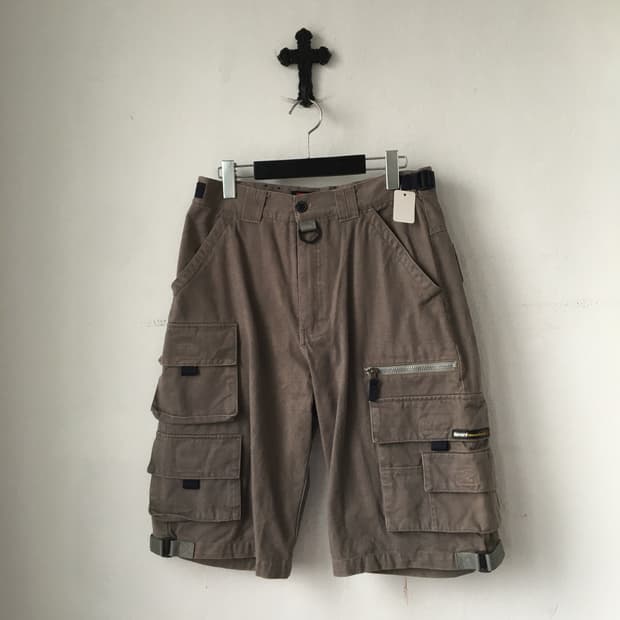 Half cago pants