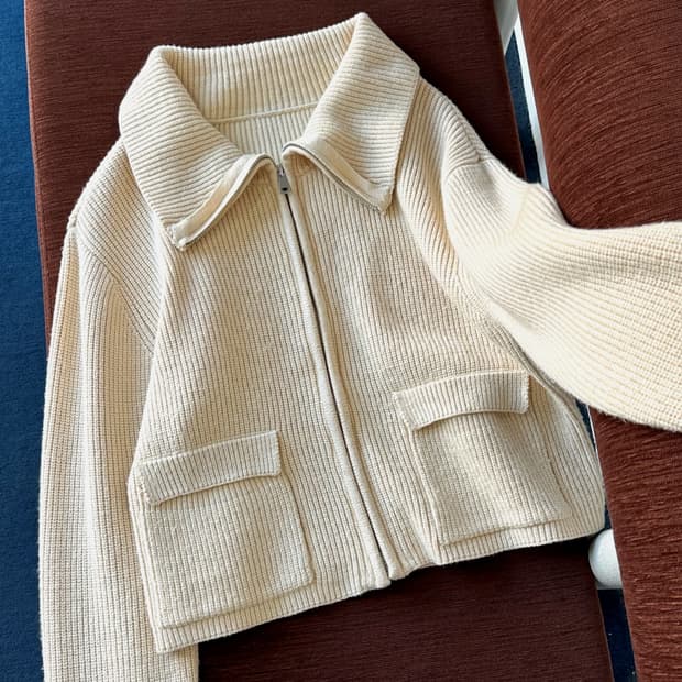 Middle gauge knitted 2way neck zip parka