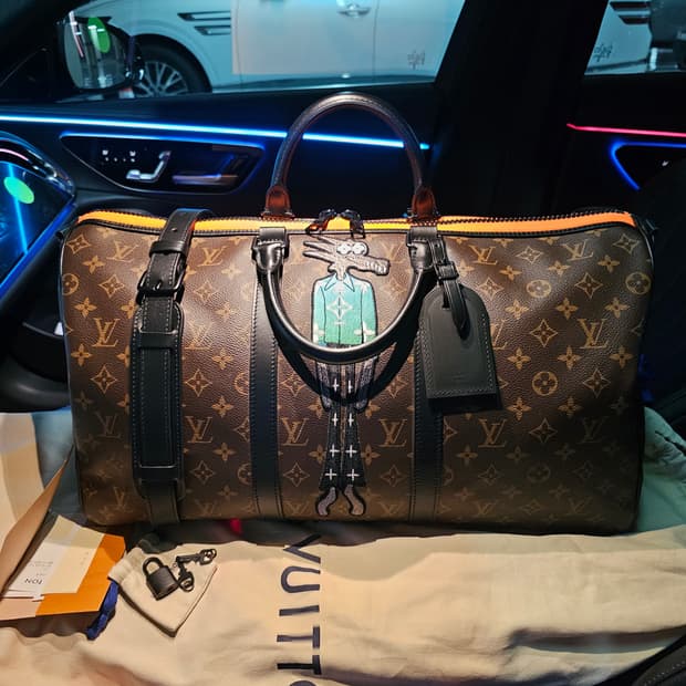 루이비통 버질아블로 한정판 자수 캐릭터 키폴50 (새상품)