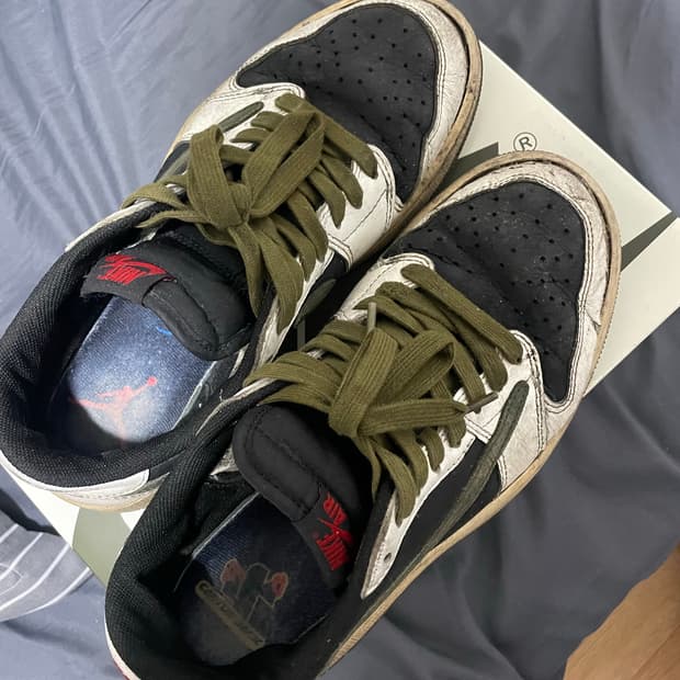 트래비스 스캇 올리브 255mm