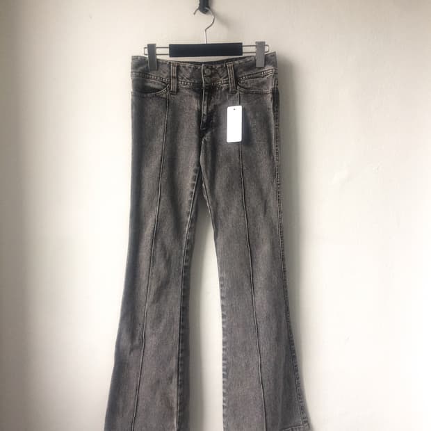Line details pants