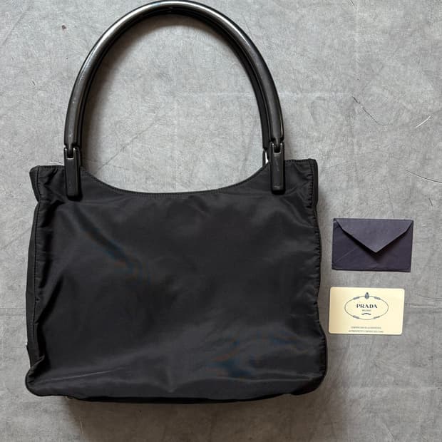 Prada 프라다 블랙 나일론 사이드로고 토트백
