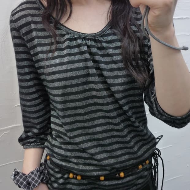 black perl stripe t-shirt