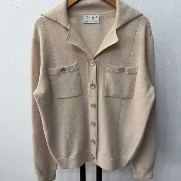 정품) TIME 타임 한섬 22ss 포켓 단추로고 가디건 90F