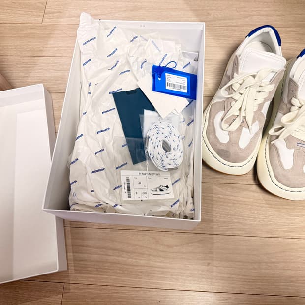 아더에러 로그 바우스 오프 화이트 270mm 사이즈