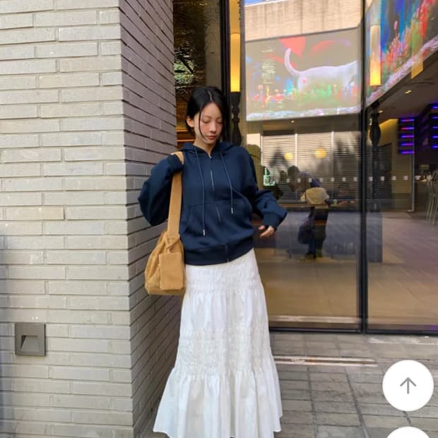 유이니 화이트 밴딩 롱sk