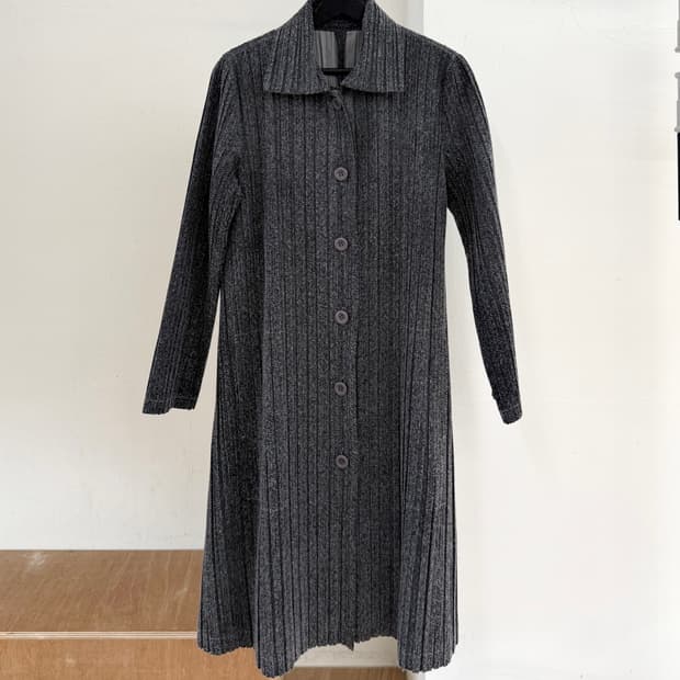 플리츠 플리즈 그레이 버튼업 롱 원피스 코트