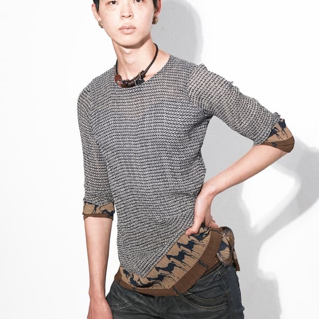 Running horse pleated long sleeves