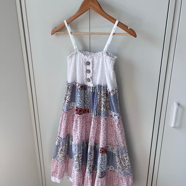 Rose fanfan 잔꽃 패치 단추 원피스