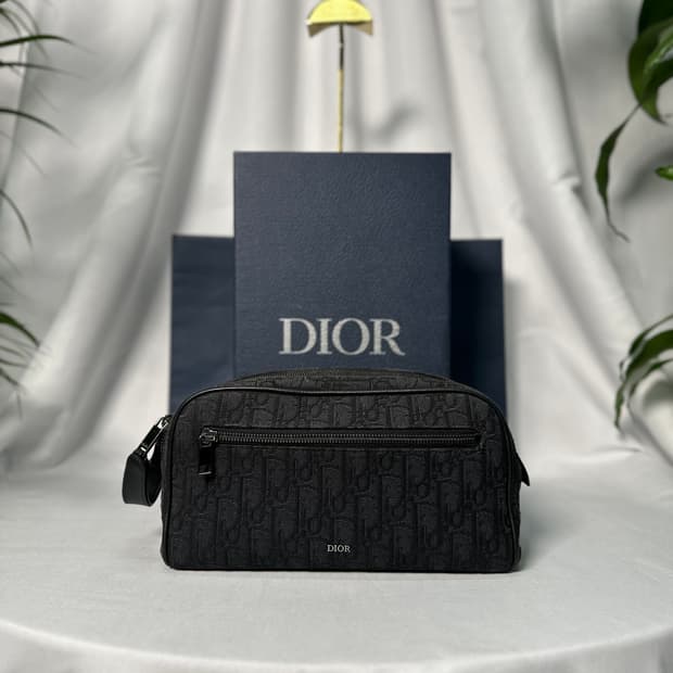 디올 토일레트리 돕키트 블랙