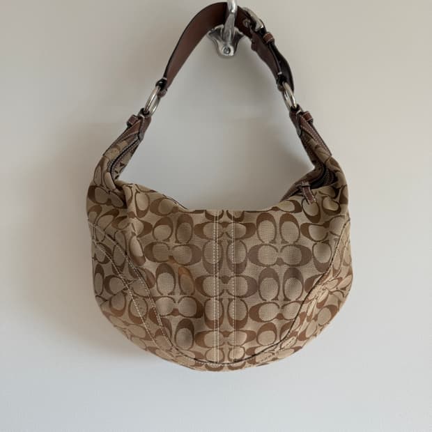 코치(COACH) 숄더백