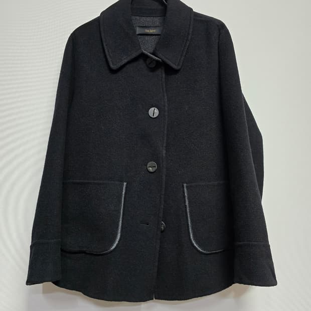 The Izzat 블랙 모직 자켓