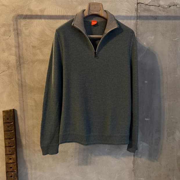 휴고보스 램스울 짚업 니트 100~105