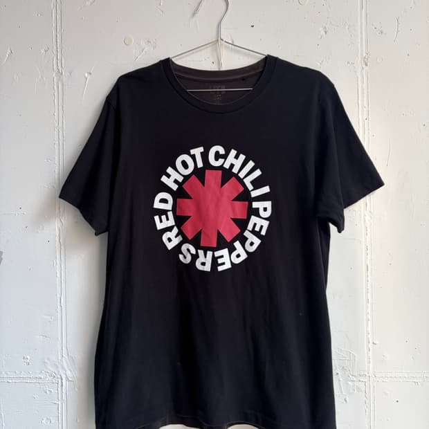 UNIQLO x Red Hot Chilli Pepperst-shirt