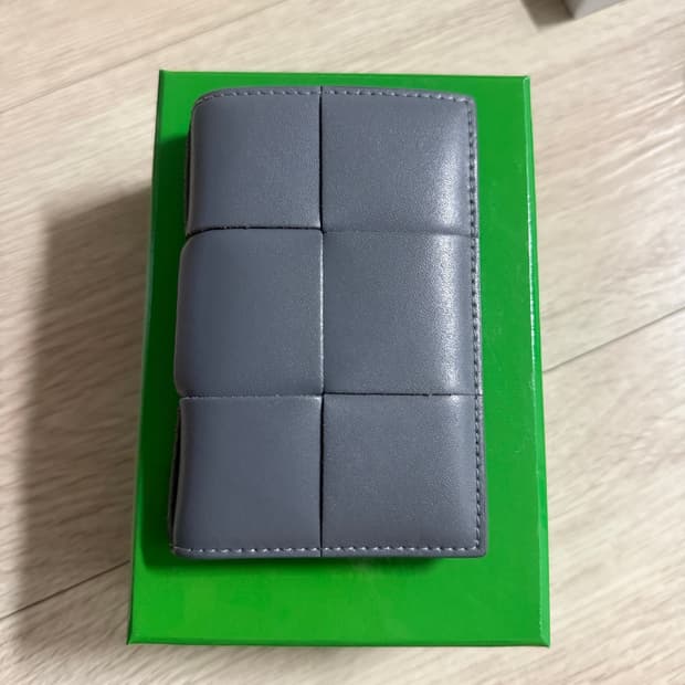 보테가베네타 플랩 카드 케이스 썬더