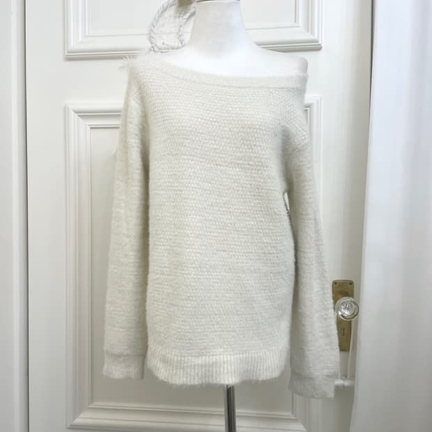 pure white one-shoulder basic glitter sw