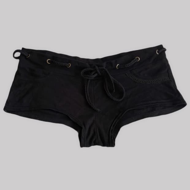 (이체시에눌) 일본 오네갸루 아일렛 디테일 크로셰 마이크로 숏팬츠 